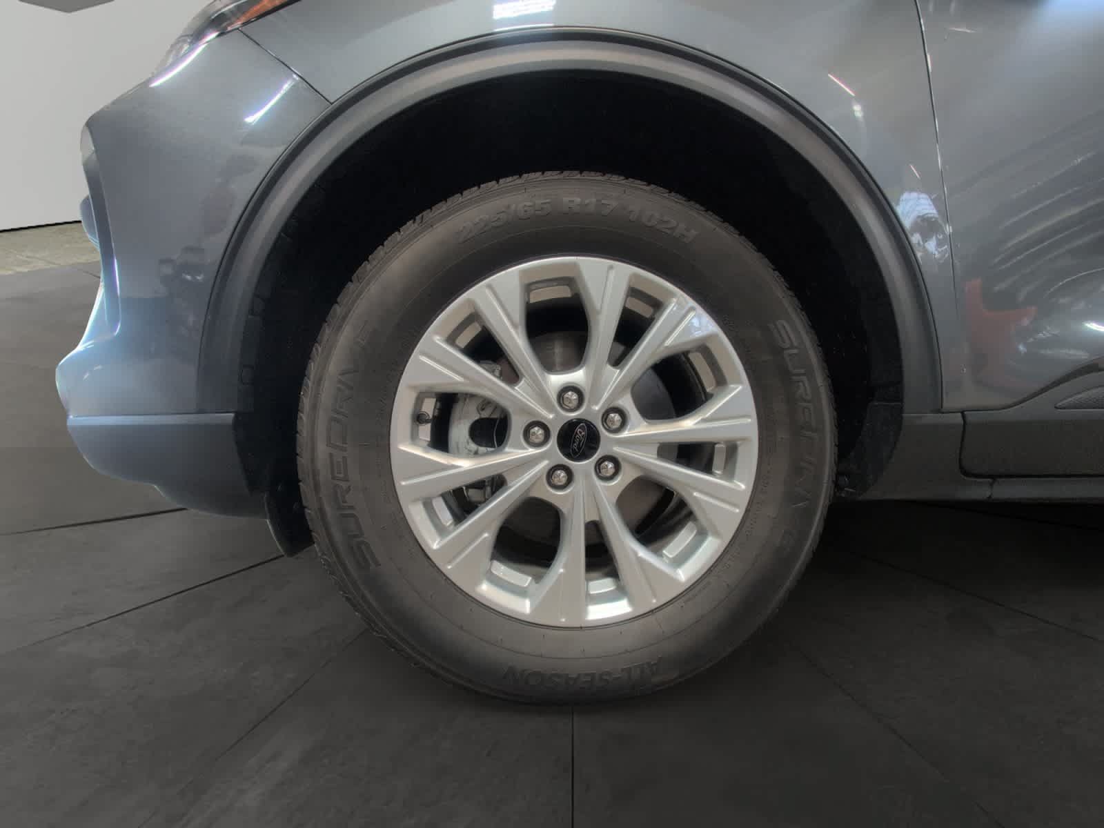 Used 2025 Ford Escape Active AWD/4WD image 14