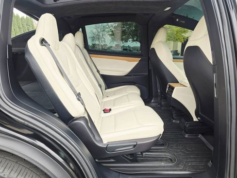 Used 2021 Tesla Model X Performance image 32