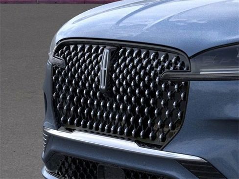 New 2025 Lincoln Aviator Black Label image 17
