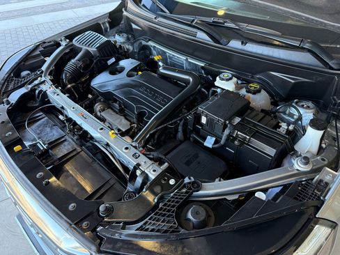 Used 2024 GMC Terrain AT4 image 45