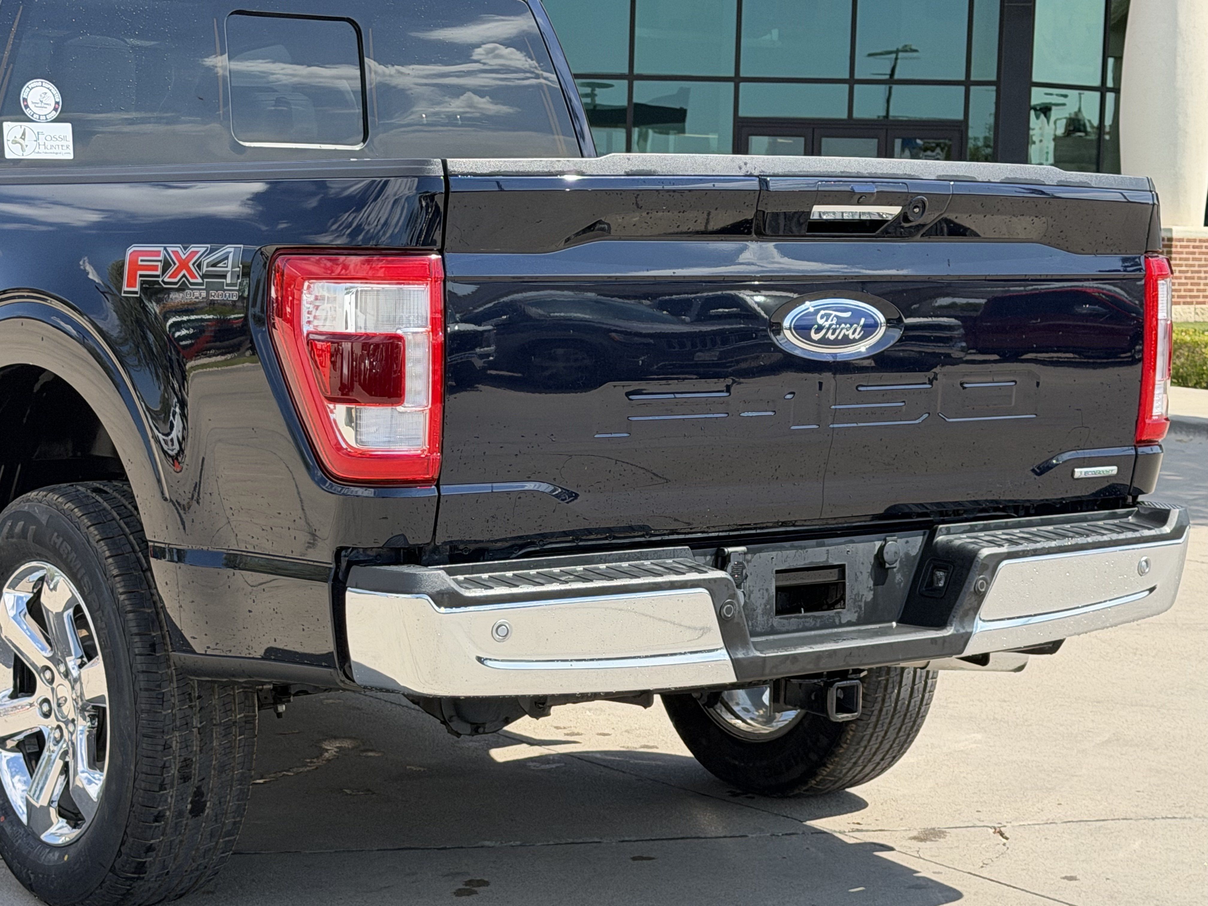 Used 2021 Ford F150 Lariat AWD/4WD image 7