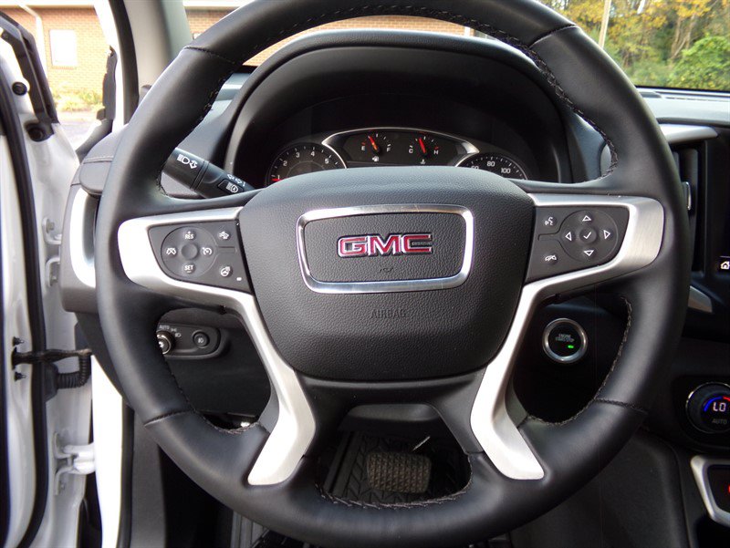 Used 2024 GMC Terrain SLT AWD/4WD image 31