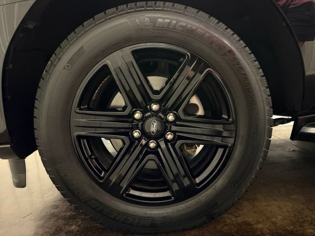 Used 2020 Ford Expedition XLT w/ Equipment Group 202A AWD/4WD image 10