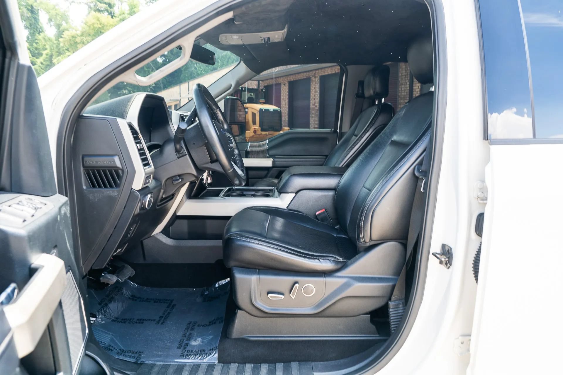 Used 2019 Ford F350 Lariat w/ Lariat Value Package AWD/4WD image 18
