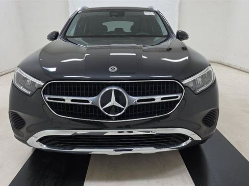 Used 2025 Mercedes-Benz GLC 350e 4MATIC image 2