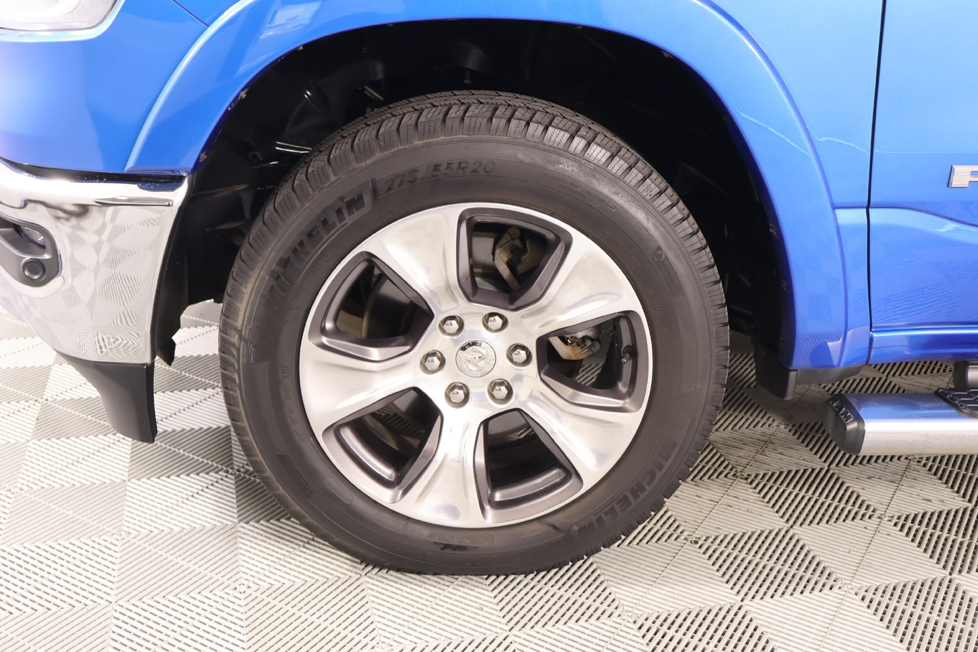 Used 2020 RAM 1500 Laramie AWD/4WD image 17