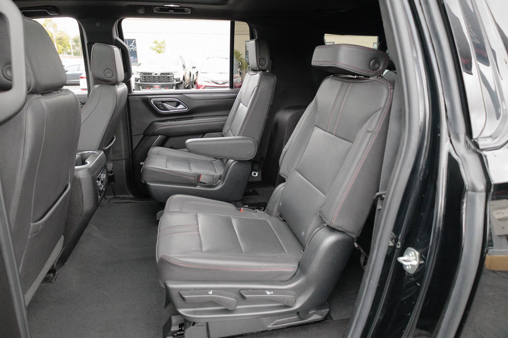 Used 2023 Chevrolet Suburban RST w/ Luxury Package AWD/4WD image 41
