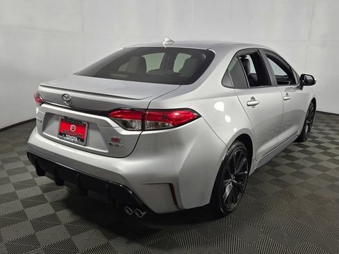 Used 2026 Toyota Corolla SE FWD image 8