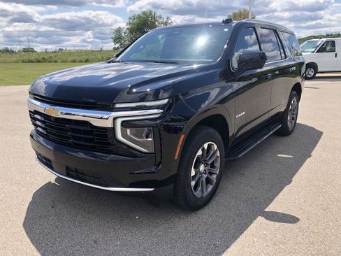 Used 2025 Chevrolet Tahoe LS AWD/4WD image 14
