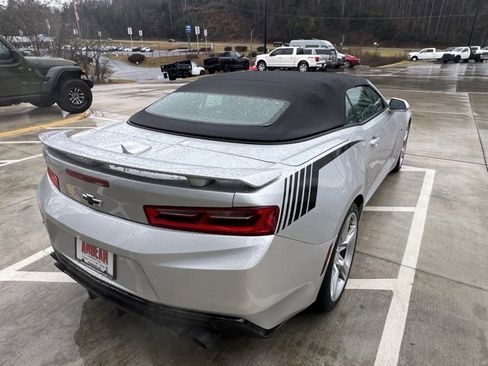 Used 2018 Chevrolet Camaro SS image 3