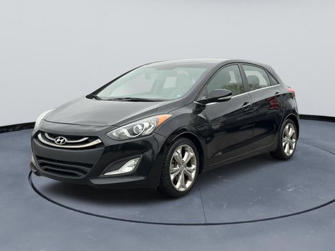 Used 2013 Hyundai Elantra GT w/ Tech Pkg image 3