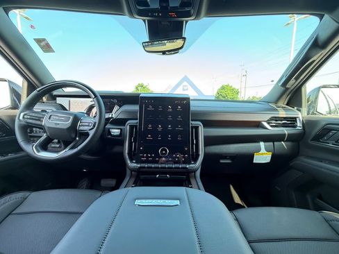 New 2026 GMC Yukon Denali w/ Denali Reserve Package AWD/4WD image 20
