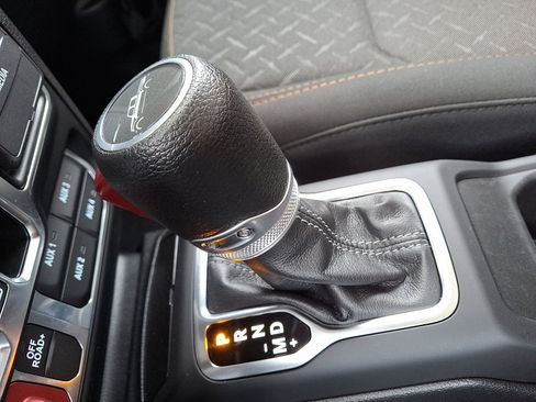 Used 2024 Jeep Gladiator Mojave w/ Convenience Group image 14