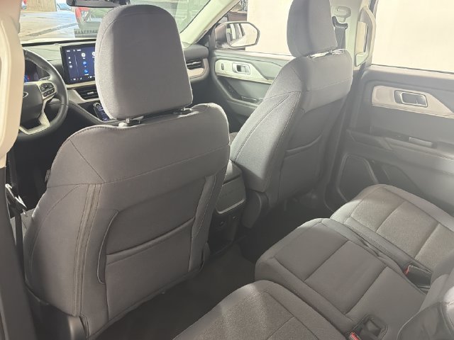 Used 2026 Ford Explorer Active RWD image 22