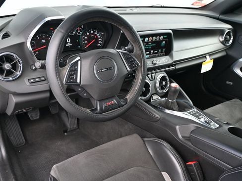 Used 2018 Chevrolet Camaro SS RWD image 12