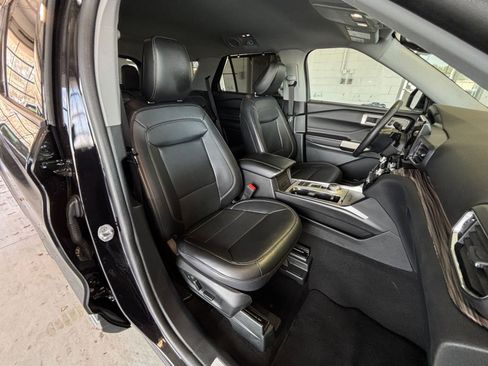 Used 2024 Ford Explorer Limited image 39