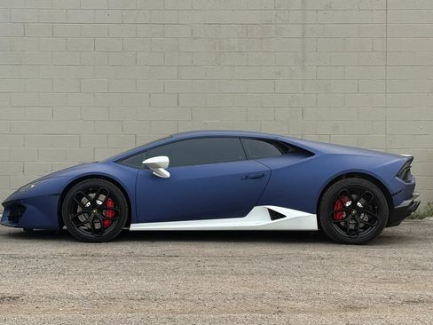 Used 2019 Lamborghini Huracan LP 580-2 RWD image 3