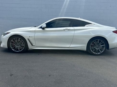 Used 2017 INFINITI Q60 Red Sport 400 image 6