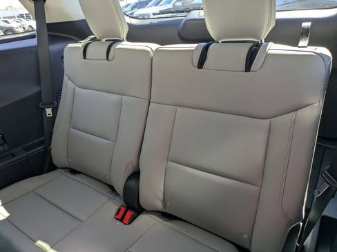 New 2026 Ford Explorer Active w/ Active Comfort Package image 16