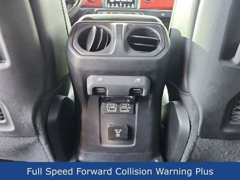 Used 2020 Jeep Wrangler Unlimited Rubicon w/ Dual Top Group AWD/4WD image 32