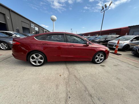 Used 2016 Ford Fusion SE w/ Equipment Group 201A image 5