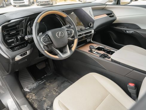 Used 2024 Lexus RX 350 Premium w/ Accessory Package (Z1) FWD image 7