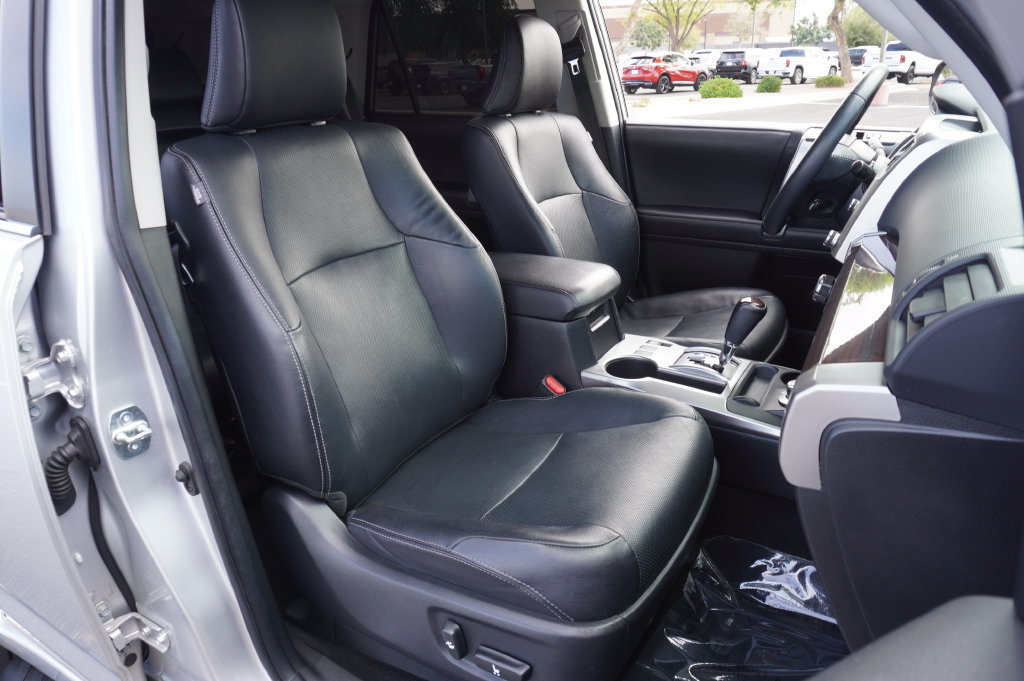 Used 2022 Toyota 4Runner Limited AWD/4WD image 13