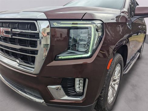 Used 2022 GMC Yukon XL SLT w/ SLT Luxury Package image 29