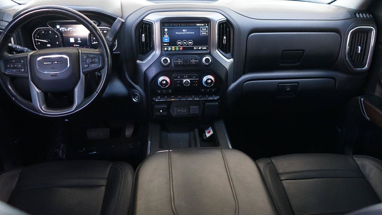 Used 2023 GMC Sierra 2500 Denali w/ Denali Black Diamond Edition AWD/4WD image 11