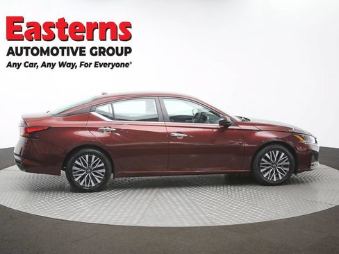 Used 2024 Nissan Altima 2.5 SV FWD image 34