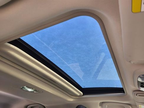 Certified 2025 Subaru Crosstrek 2.5i Limited w/ Crosstrek Mirror Package image 9