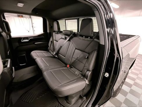 Used 2026 Chevrolet Silverado 1500 LT Trail Boss w/ LT Trail Boss Premium Package AWD/4WD image 25