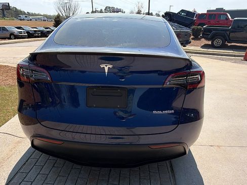 Used 2022 Tesla Model Y Performance image 9