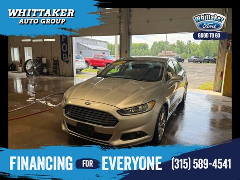 Used 2016 Ford Fusion SE FWD image 1