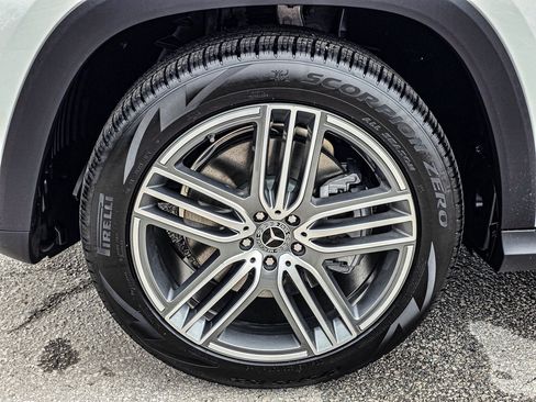 New 2026 Mercedes-Benz GLS 450 4MATIC image 10