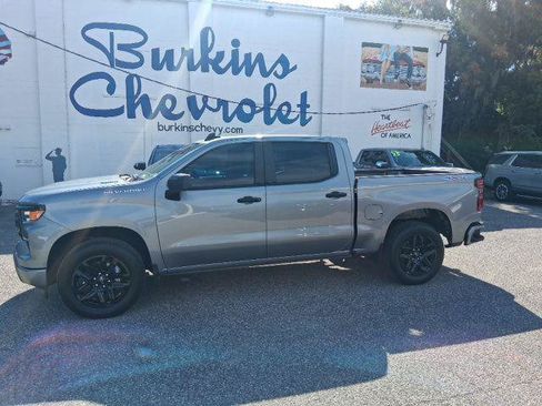 Certified 2025 Chevrolet Silverado 1500 Custom AWD/4WD image 1