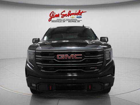 Used 2023 GMC Sierra 1500 AT4 w/ Technology Package AWD/4WD image 3