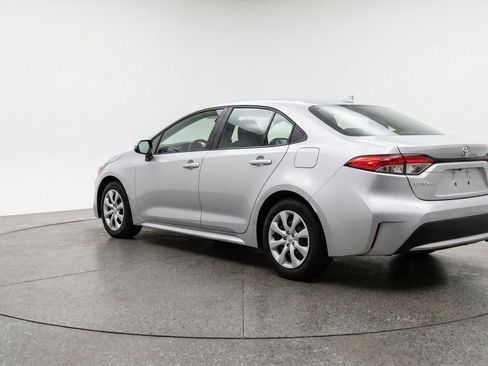 Used 2025 Toyota Corolla LE FWD image 6