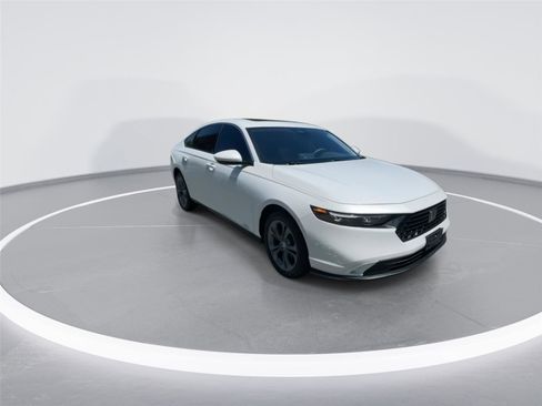 Used 2023 Honda Accord EX image 2