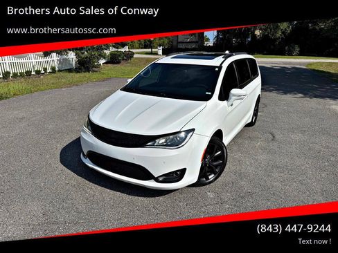 Used 2019 Chrysler Pacifica Limited w/ Advanced Safetytec Group FWD image 1