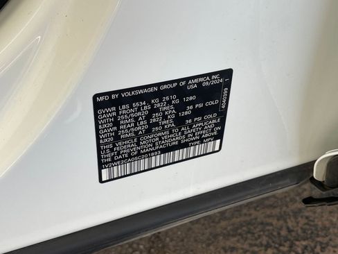 Used 2025 Volkswagen Atlas Cross Sport SE image 29