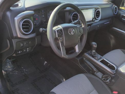 Used 2021 Toyota Tacoma SR image 9