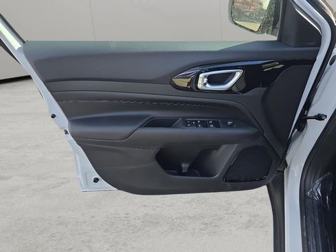 New 2026 Jeep Compass Latitude AWD/4WD image 10