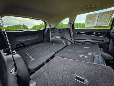 Used 2019 Kia Sorento EX AWD/4WD image 36