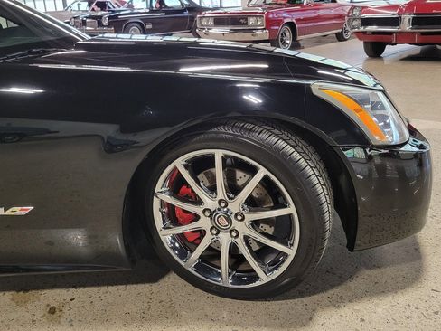 Used 2008 Cadillac XLR V RWD image 25