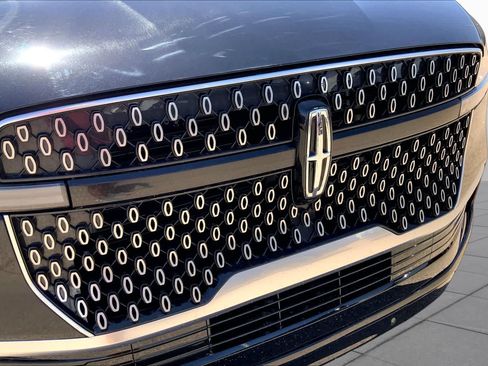 Certified 2025 Lincoln Navigator Reserve AWD/4WD image 59