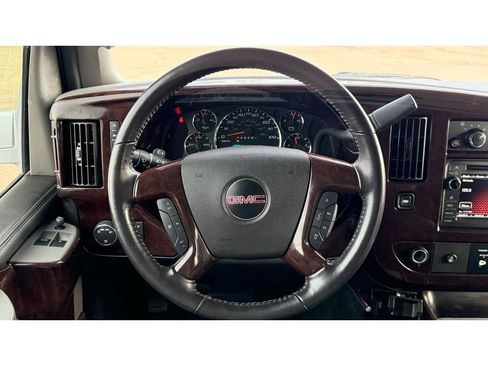 Used 2017 GMC Savana 2500 image 16