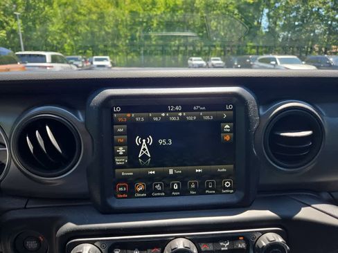 Used 2023 Jeep Wrangler Unlimited w/ Cold Weather Group AWD/4WD image 21