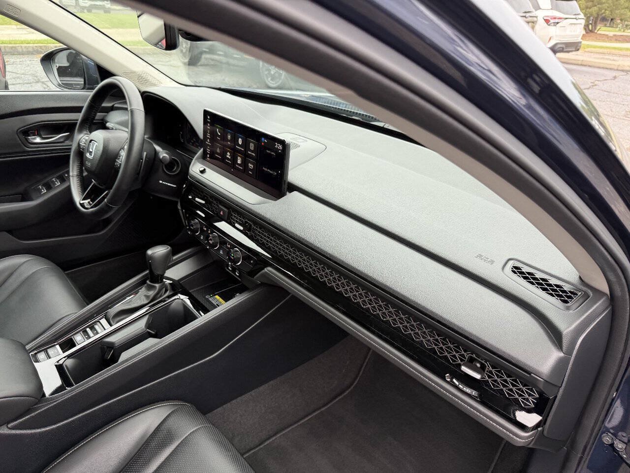 Used 2025 Honda Accord EX-L image 27
