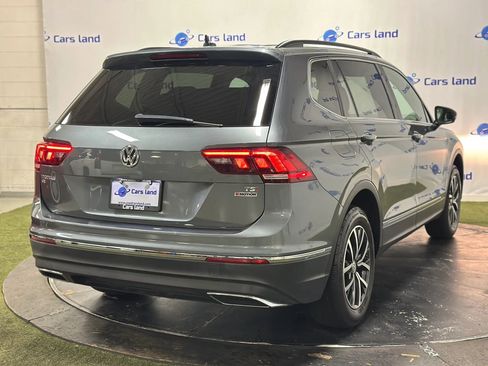 Used 2018 Volkswagen Tiguan SE image 3